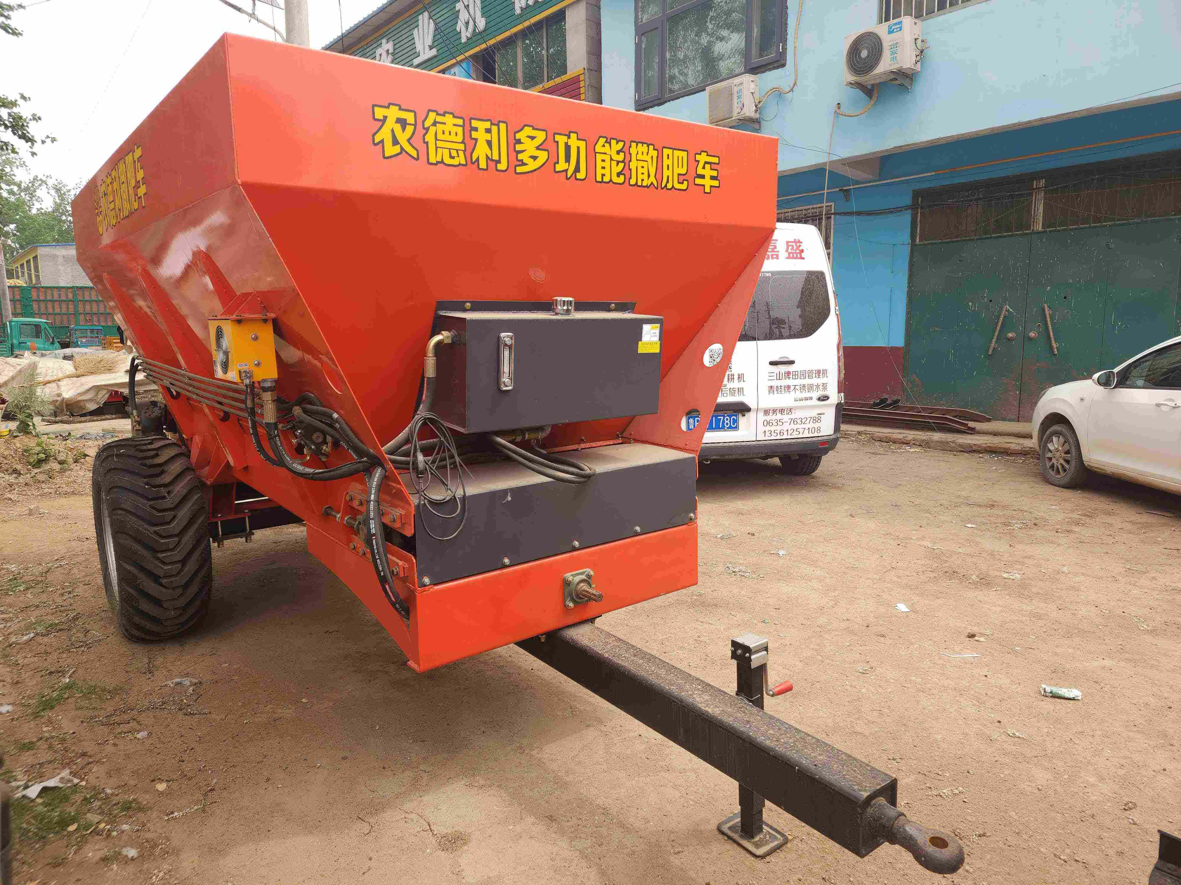 惠州市运粮加肥车大型撒粪车 - 方案